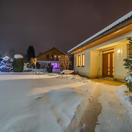 Liptovský Mikuláš Bungalov Komfort מראה חיצוני תמונה